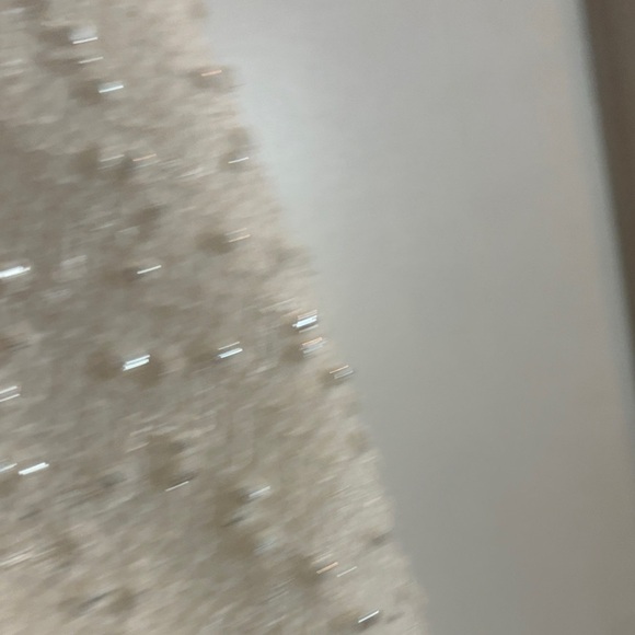 Jennifer Lopez White Textured  Knit | Size M | Subtle Sparkle - Picture 4 of 6